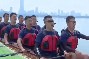 若LBJ离开湖人会给这段旅程打几分？弗莱：8分 因为只赢了一次